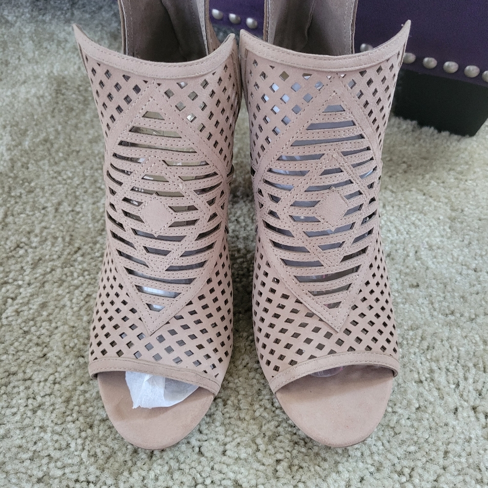 Vince Camuto Allistan Suede Bootie